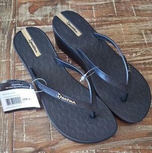 Ipanema sandals Womens Size 8 Black with Gold Logo NWTs